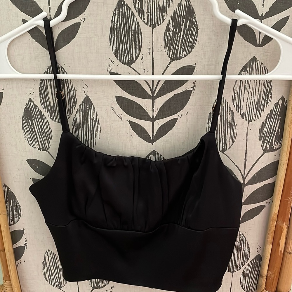 ✴️ EUC ZARA CROP TOP BLACK SATIN SIZE SMALL